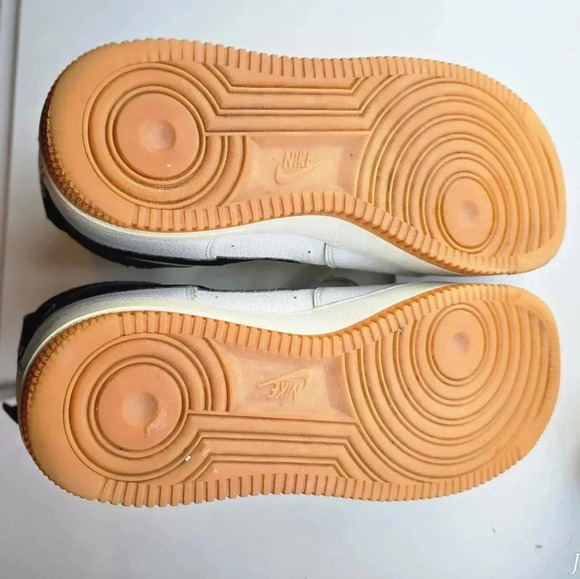 White/Black Nike Air Force 1 high-tops size US 9.5 Men's Basketball Shoes - Picture 10 of 10